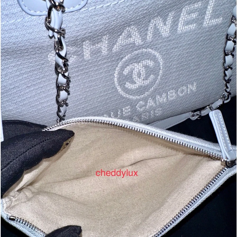 💎💎💎Authentic CHANEL DEAUVILLE 2 WAY BAG
